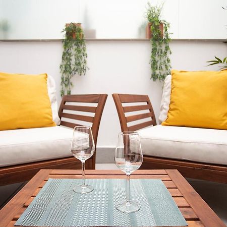 Apartamentos Bajeles Sevilla Urban Kültér fotó