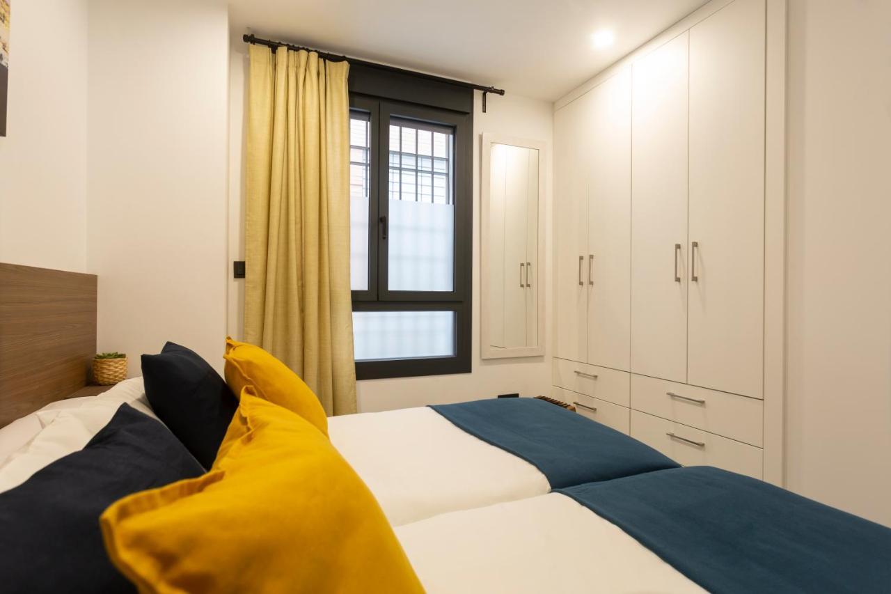Apartamentos Bajeles Sevilla Urban Kültér fotó
