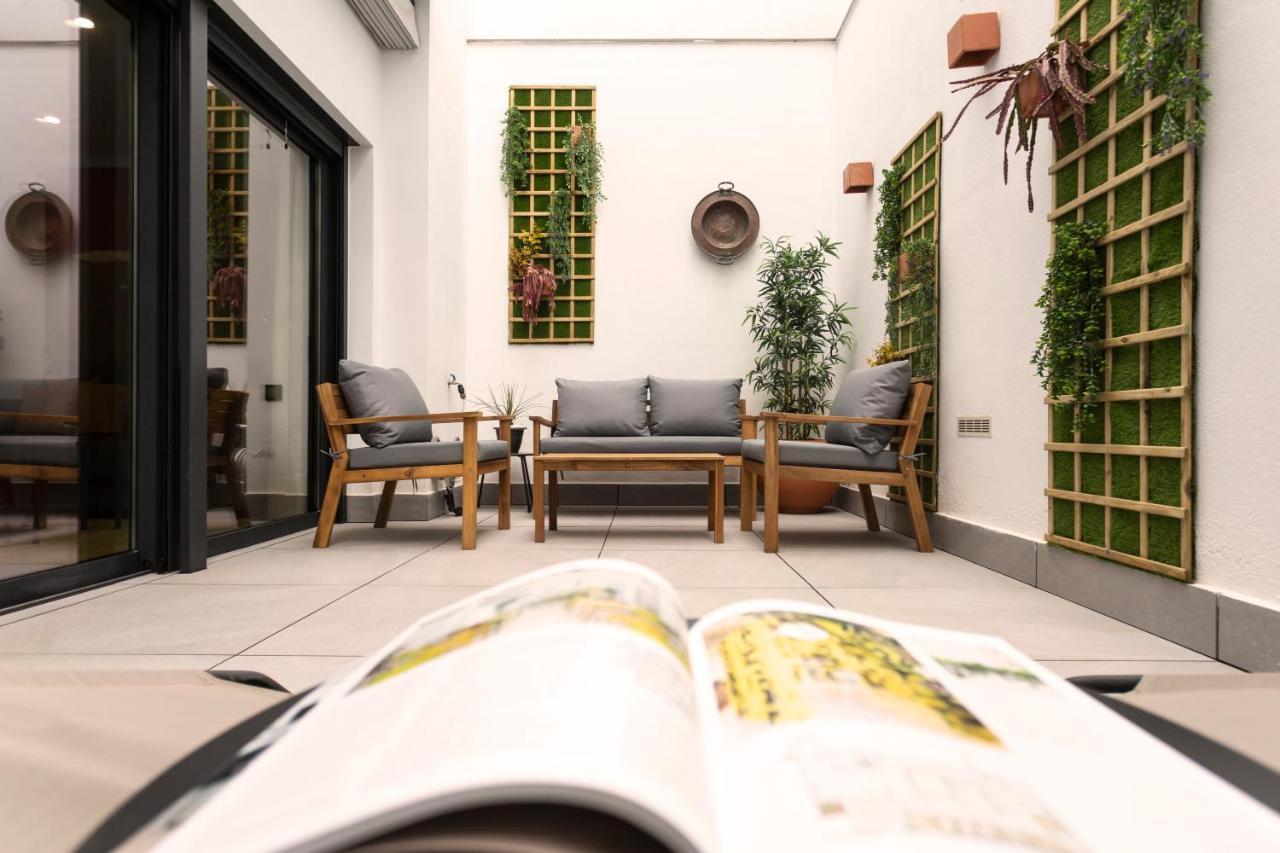 Apartamentos Bajeles Sevilla Urban Kültér fotó