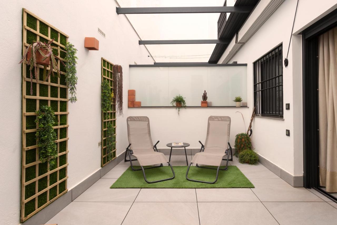 Apartamentos Bajeles Sevilla Urban Kültér fotó