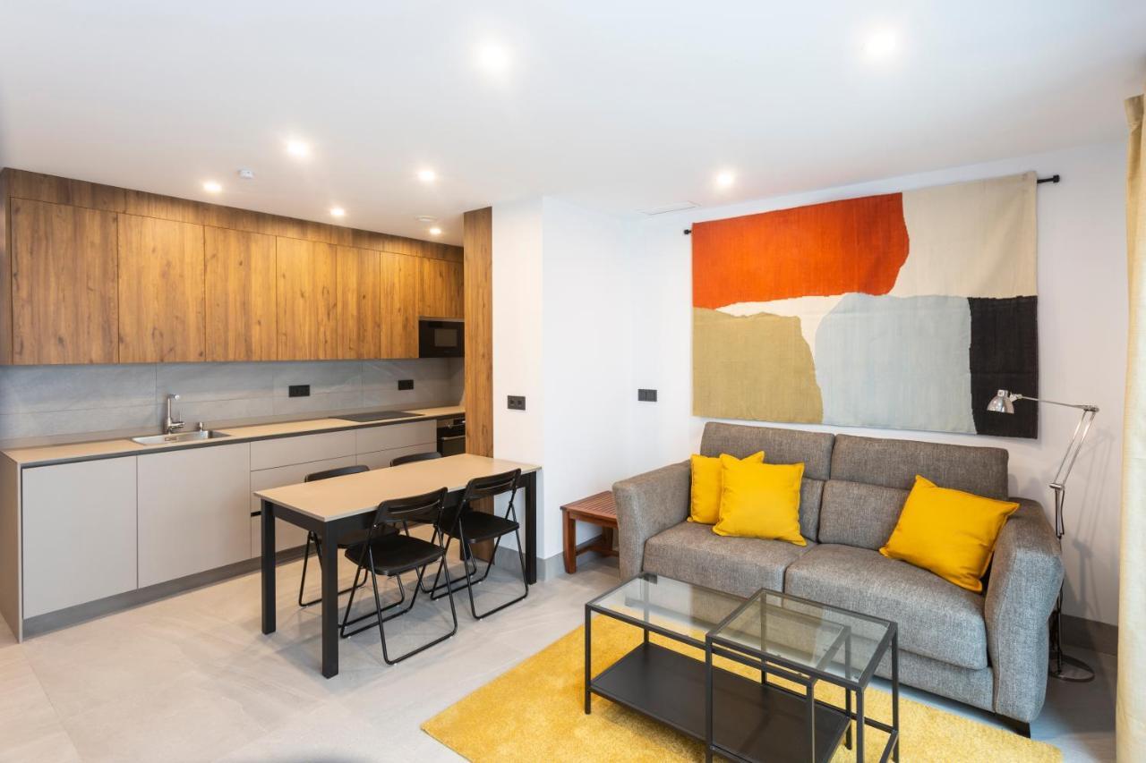 Apartamentos Bajeles Sevilla Urban Kültér fotó