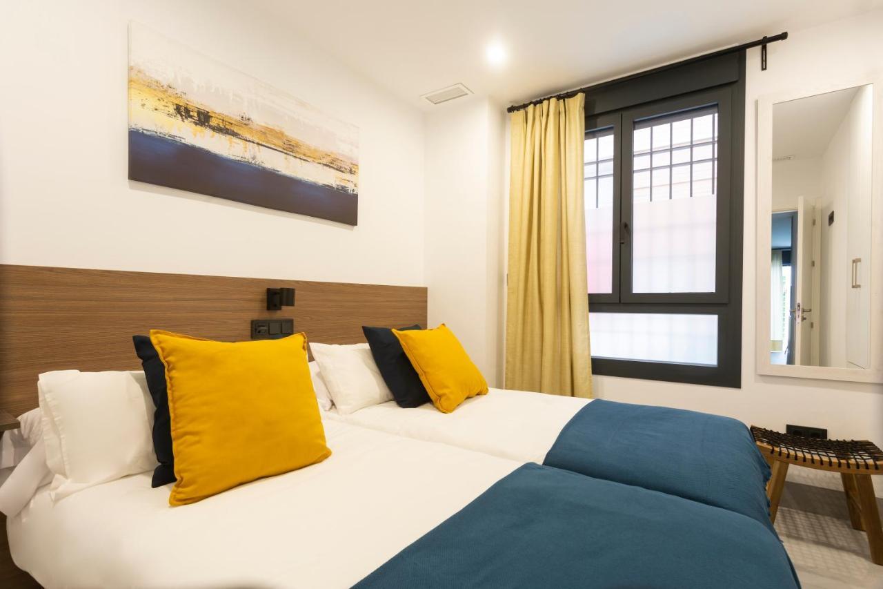 Apartamentos Bajeles Sevilla Urban Kültér fotó