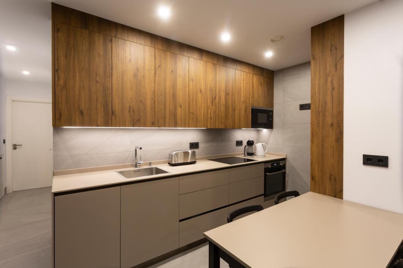 Apartamentos Bajeles Sevilla Urban Kültér fotó