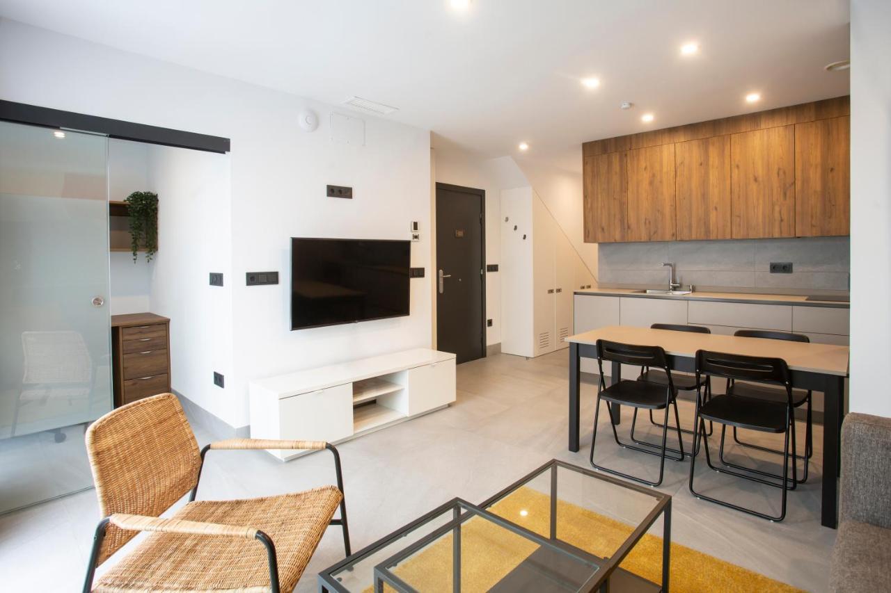 Apartamentos Bajeles Sevilla Urban Kültér fotó