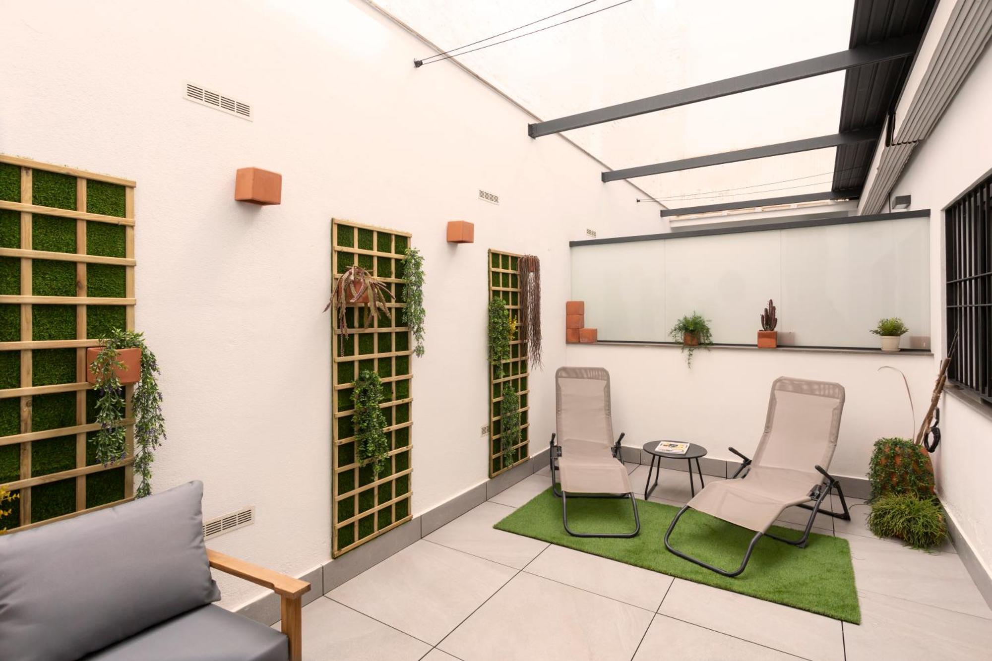 Apartamentos Bajeles Sevilla Urban Kültér fotó