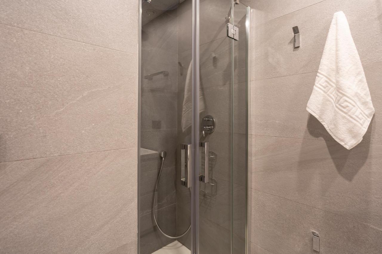 Apartamentos Bajeles Sevilla Urban Kültér fotó