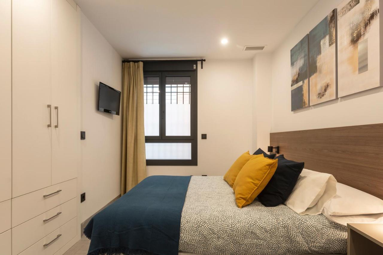 Apartamentos Bajeles Sevilla Urban Kültér fotó