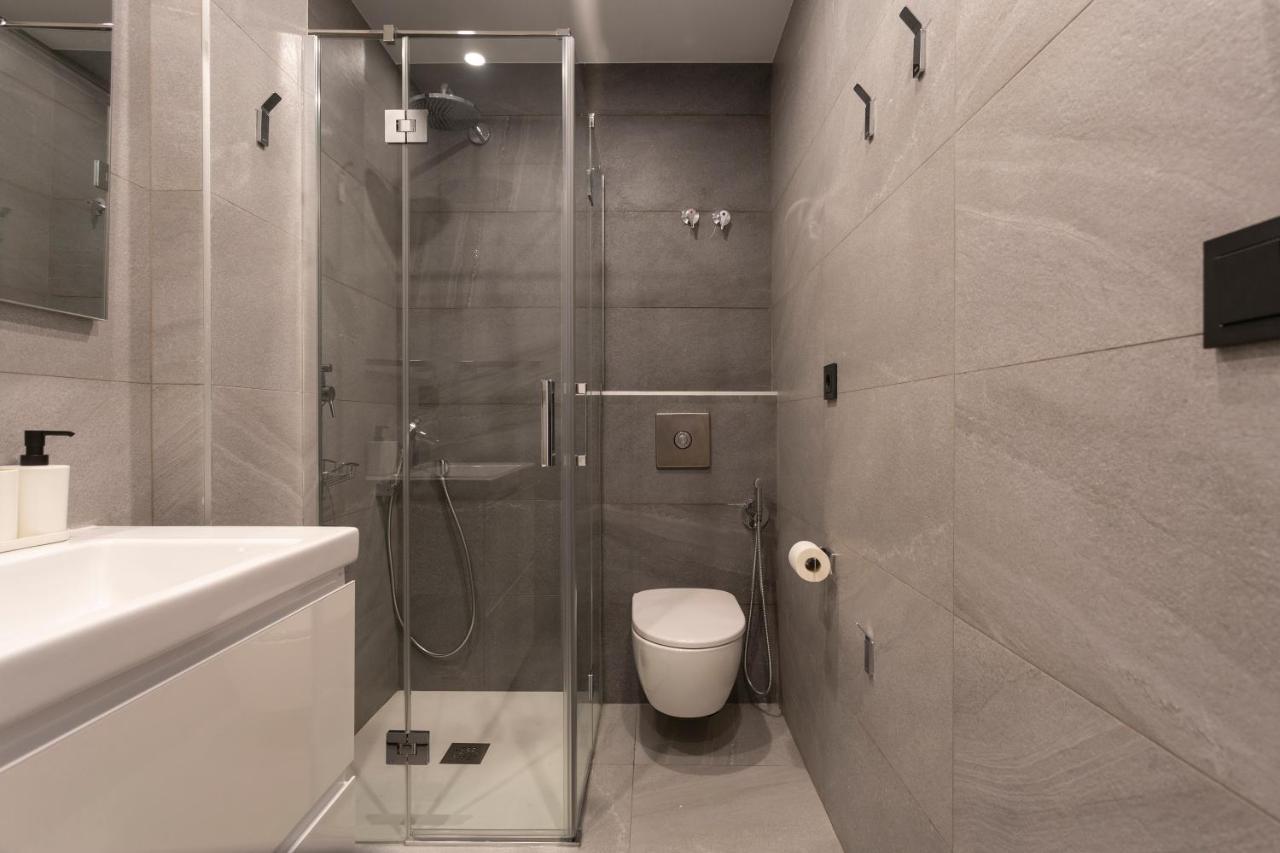 Apartamentos Bajeles Sevilla Urban Kültér fotó