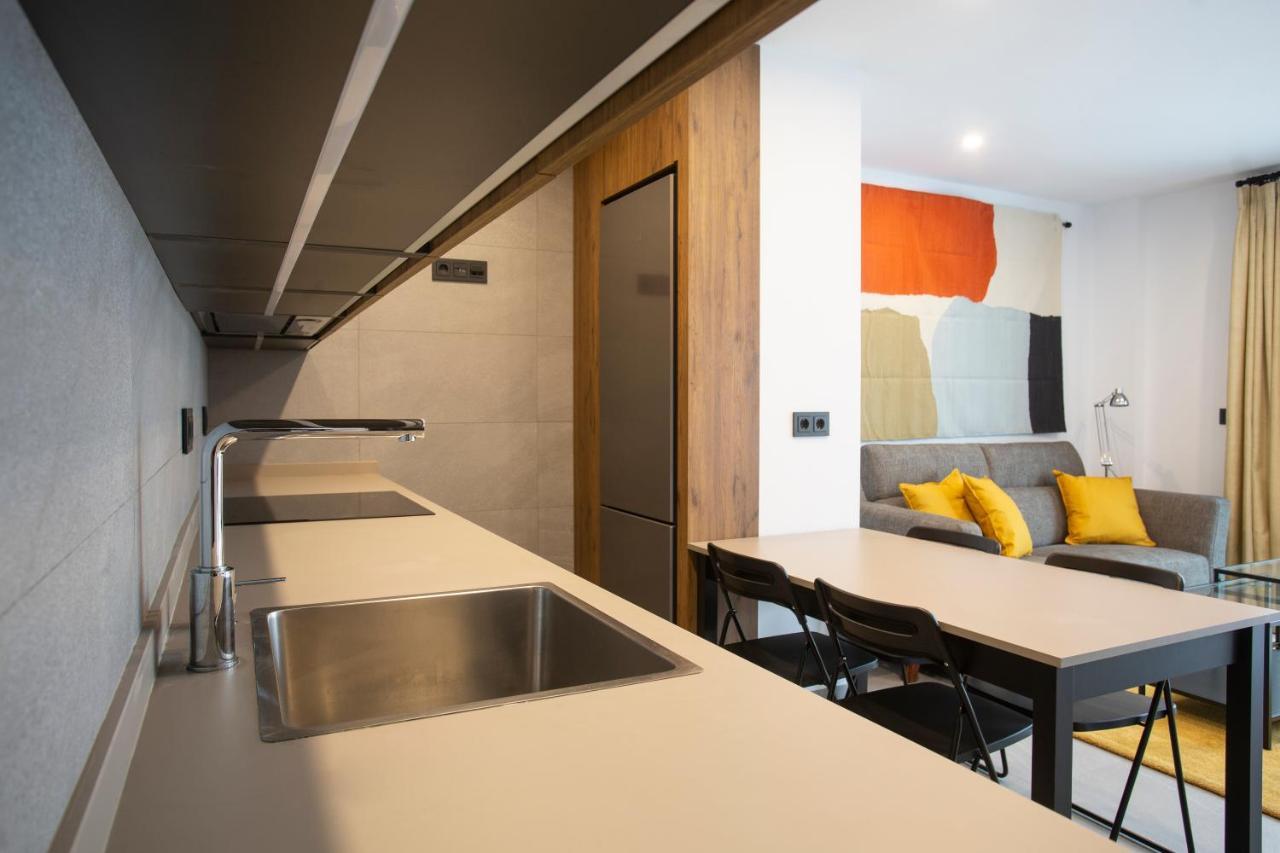Apartamentos Bajeles Sevilla Urban Kültér fotó