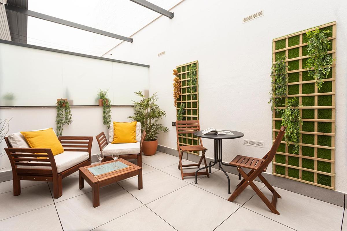 Apartamentos Bajeles Sevilla Urban Kültér fotó